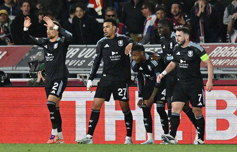 Aston Villa đại phá Bologna, áp sát bán kết Europa League