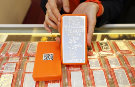 Giá bạc hôm nay 9-4: Bạc SBJ, Ancarat, Phú Quý rớt 3 triệu đồng mỗi kg