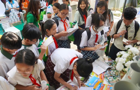Sách giáo khoa điện tử: Bộ GD-ĐT yêu cầu không được chèn quảng cáo