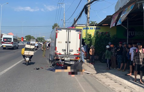 Tai nạn giao thông nghiêm trọng ở TPHCM, 1 người chết, 1 người bị thương nặng