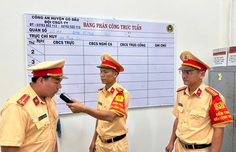 CSGT Tây Ninh kiểm tra cán bộ, chiến sĩ sử dụng rượu, bia trong ngày trực