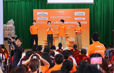 Pháp Kiều xúc động trong ngày quê hương có thêm nhịp cầu mới