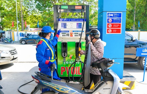 Gần 1.000 cửa hàng xăng dầu PVOIL đã sẵn sàng kinh doanh xăng E10