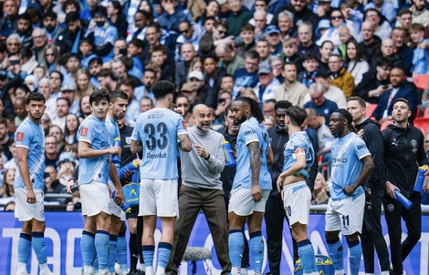Man City trở lại đường đua