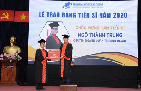 Đề xuất miễn phản biện luận án cho nghiên cứu sinh xuất sắc