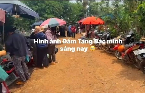 CLIP: Chuyện lạ: Họp chợ tại các… đám ma!