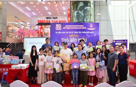 Gặp gỡ họa sĩ truyện tranh best seller Huỳnh Thái Ngọc với truyện "Thỏ bảy màu…"