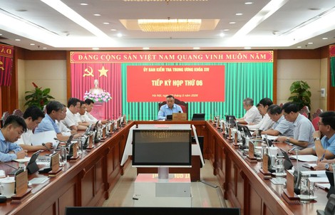 Ủy ban Kiểm tra Trung ương kỷ luật và đề nghị kỷ luật nhiều lãnh đạo, nguyên lãnh đạo 2 tỉnh