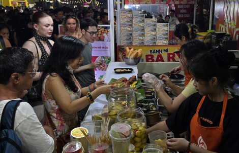 Đà Nẵng khai mạc lễ hội ẩm thực quy mô lớn bên bãi biển