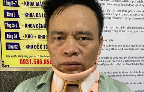 Bị đâm, người đàn ông giằng lấy dao đoạt mạng người tình
