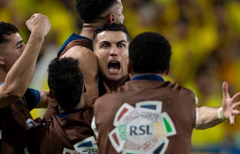 Siêu sao Ronaldo và những tranh cãi!