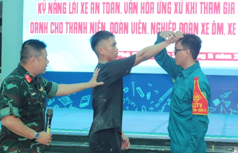 Ra mắt Nghiệp đoàn xe ôm, xe công nghệ phường Phú Định