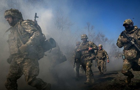 Nhiều nước lớn trong NATO nói "không” với tăng viện trợ quân sự cho Ukraine