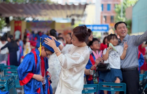 Cô hiệu trưởng với bài phát biểu xúc động tri ân phụ huynh - người thầy đầu tiên của học sinh
