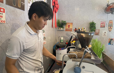 Các hàng quán, hộ kinh doanh ở Đà Nẵng giải bài toán tiền điện mùa nắng nóng