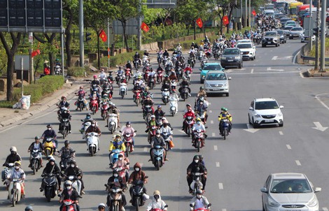 Cửa ngõ phía Tây TPHCM ùn tắc cục bộ sau lễ 30-4 và 1-5