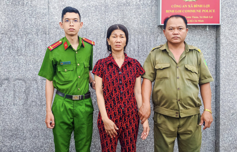 Công an TPHCM bắt khẩn cấp kẻ giật cọc vé số của người nghèo