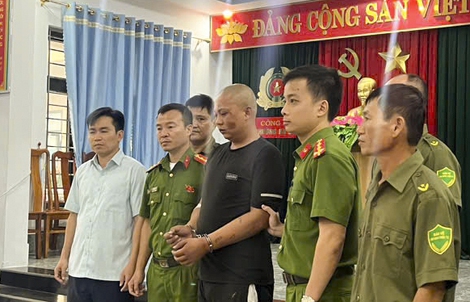 Không quen biết, nghi phạm vẫn xông vào trụ sở công an chém đại úy