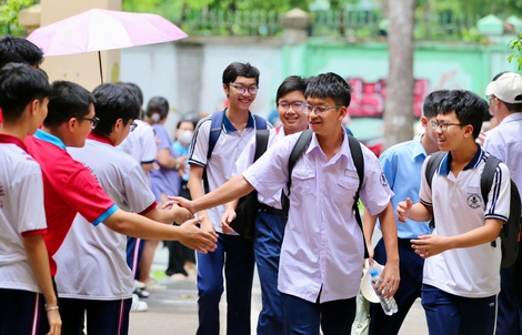 Thi lớp 10 năm 2026 ở TPHCM: Xem đề thi tiếng Anh và gợi ý giải đề