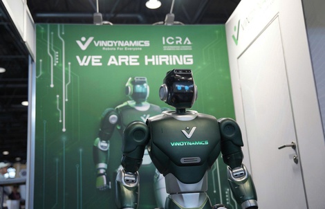 Lần đầu ra mắt robot hình người, công ty của tỉ phú Phạm Nhật Vượng gây chú ý tại 2 sự kiện lớn