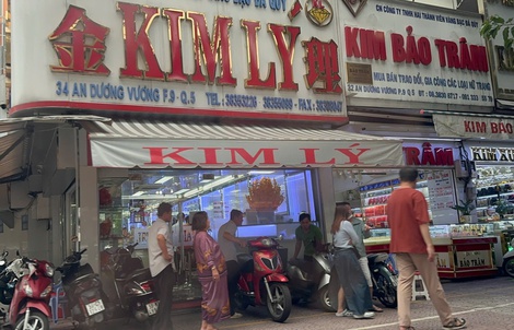 Thị trường kim cương xáo trộn