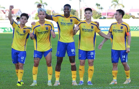 "Người nhện" Huỳnh Tuấn Linh góp công giúp CLB Bắc Ninh lần đầu dự V-League