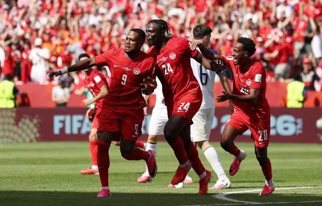 Siêu dự bị tỏa sáng, chủ nhà Canada có điểm đầu tiên tại World Cup