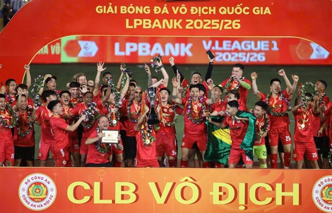 V-League và những gam màu đối lập (*): Bóng lăn đến cuối, niềm tin ở lại?