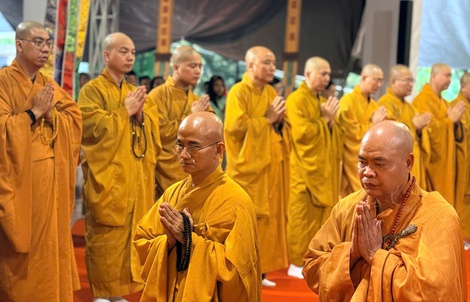 Lễ cầu siêu liệt sĩ tại công viên Lê Thị Riêng, TPHCM chiều 13-6