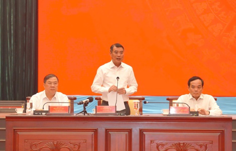 Thủ tướng Lê Minh Hưng làm việc với TPHCM