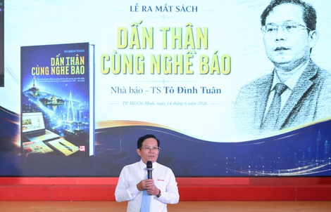 Nhà báo Tô Đình Tuân: "Cuốn sách này không phải của riêng tôi"