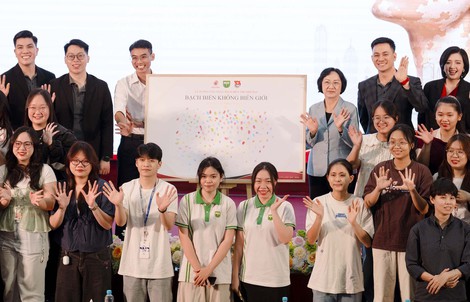 “Bạch biến không biên giới”: Hành trình lan tỏa yêu thương từ một dự án cộng đồng