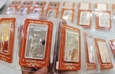 Giá bạc hôm nay 18-6: Diễn biến chóng mặt
