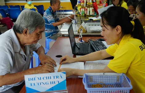 Người hưởng lương hưu phải thông báo cho cơ quan BHXH khi chuyển nơi cư trú