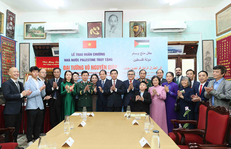Trao Huân chương của Nhà nước Palestine truy tặng Đại tướng Võ Nguyên Giáp