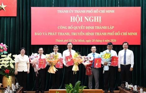 Bước ngoặt lịch sử của báo chí TP HCM