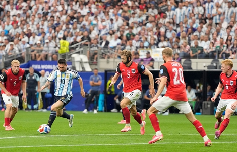 Lionel Messi viết lại lịch sử World Cup