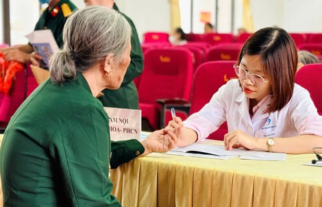 Luật Dân số mới: Tăng hỗ trợ sinh con, chăm sóc người cao tuổi