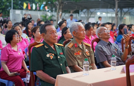 Tiếp lửa truyền thống từ nhân chứng lịch sử