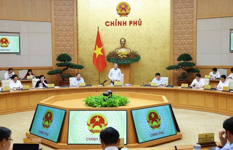 Hoàn thiện thể chế, tạo động lực phát triển kinh tế - xã hội