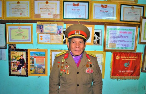 Người Cơ Tu giữ đất Trường Sơn