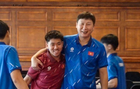 Khoa Ngô chia tay tuyển Việt Nam vì chấn thương