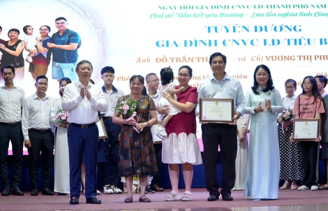 77 gia đình tiêu biểu được tuyên dương tại Ngày hội Gia đình công nhân, viên chức, lao động