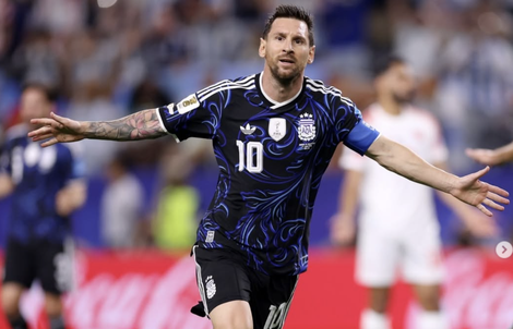 Messi ghi siêu phẩm từ ghế dự bị, Argentina thắng thuyết phục Jordan
