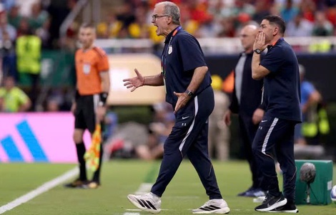 Tuyển Uruguay rối ren sau World Cup 2026