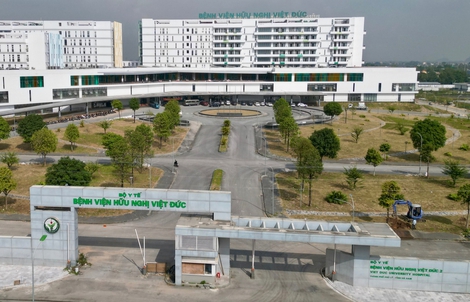 Chốt ngày Bệnh viện Hữu nghị Việt Đức cơ sở Ninh Bình đón bệnh nhân