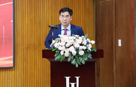 TS Lê Trường Sơn giữ thêm cương vị Bí thư Đảng ủy Trường ĐH Luật TPHCM