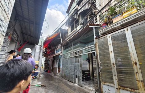 Cháy nhà ở TPHCM sáng nay, cảnh sát nhanh chóng dập lửa