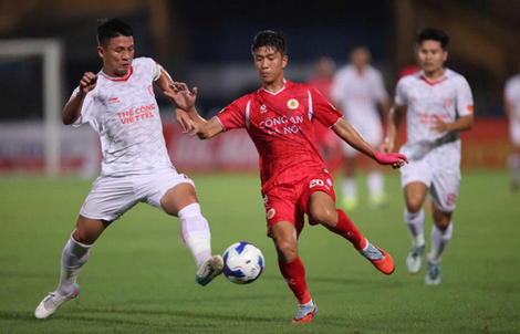Derby thủ đô chia tay HLV Popov