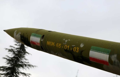 Iran phóng loạt tên lửa vào các căn cứ quân sự Mỹ